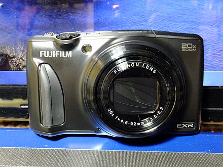 FUJI FINEPIX F1000EXR : 青いそらの下で・・・ FUJI FINEPIX F1000EXR : 青いそらの下で・・・