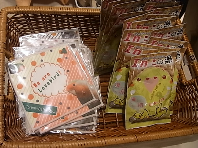 東急ハンズ梅田店インコと鳥の雑貨展にたっぷり新作到着_d0322493_24321.jpg