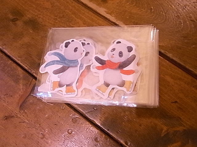 年越しパンダ展新作たっぷり到着。福袋、ガチャガチャ好評です_d0322493_375193.jpg