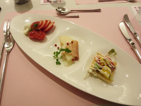 【タカノフルーツパーラー新宿本店でクリスマスのフルーツコース】_c0042960_1510456.jpg