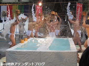 水行で身も心もお清め 魚津ほしまつり_a0243562_09180112.jpg