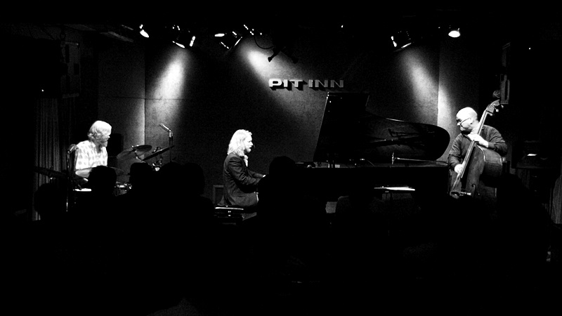 Helge Lien Trio 10月公演写真_e0081206_147830.jpg