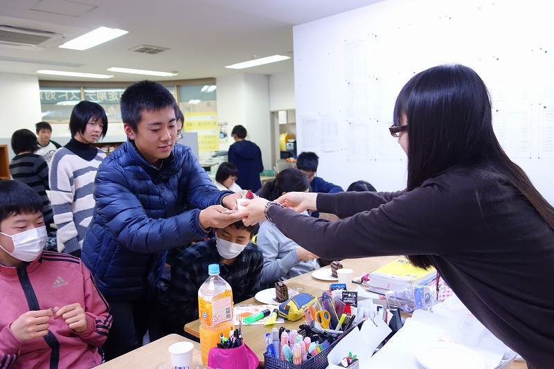 冬期講習初日はクリスマス会!_d0116009_9375912.jpg