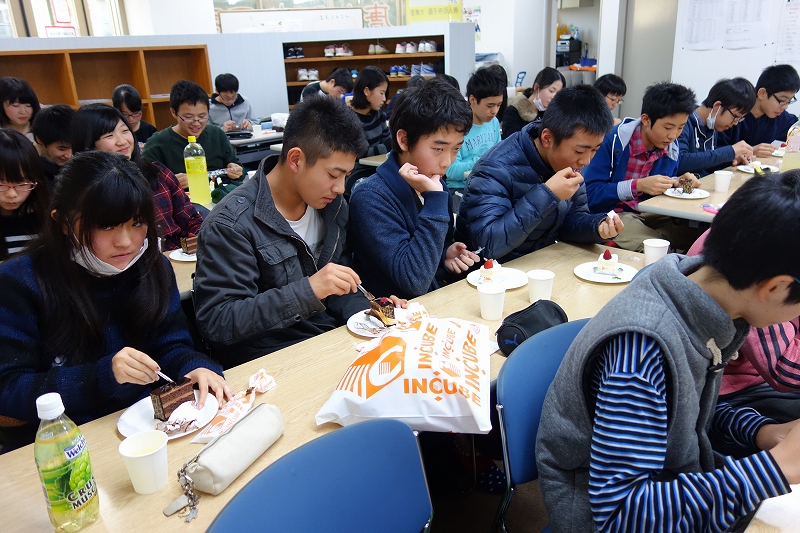 冬期講習初日はクリスマス会!_d0116009_938306.jpg