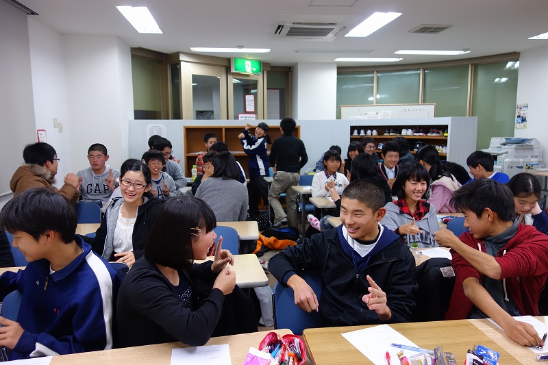 冬期講習初日はクリスマス会!_d0116009_9432378.jpg