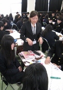 新潟県立五泉高校において３つのワークショップを実施しました。_c0167632_1863658.jpg