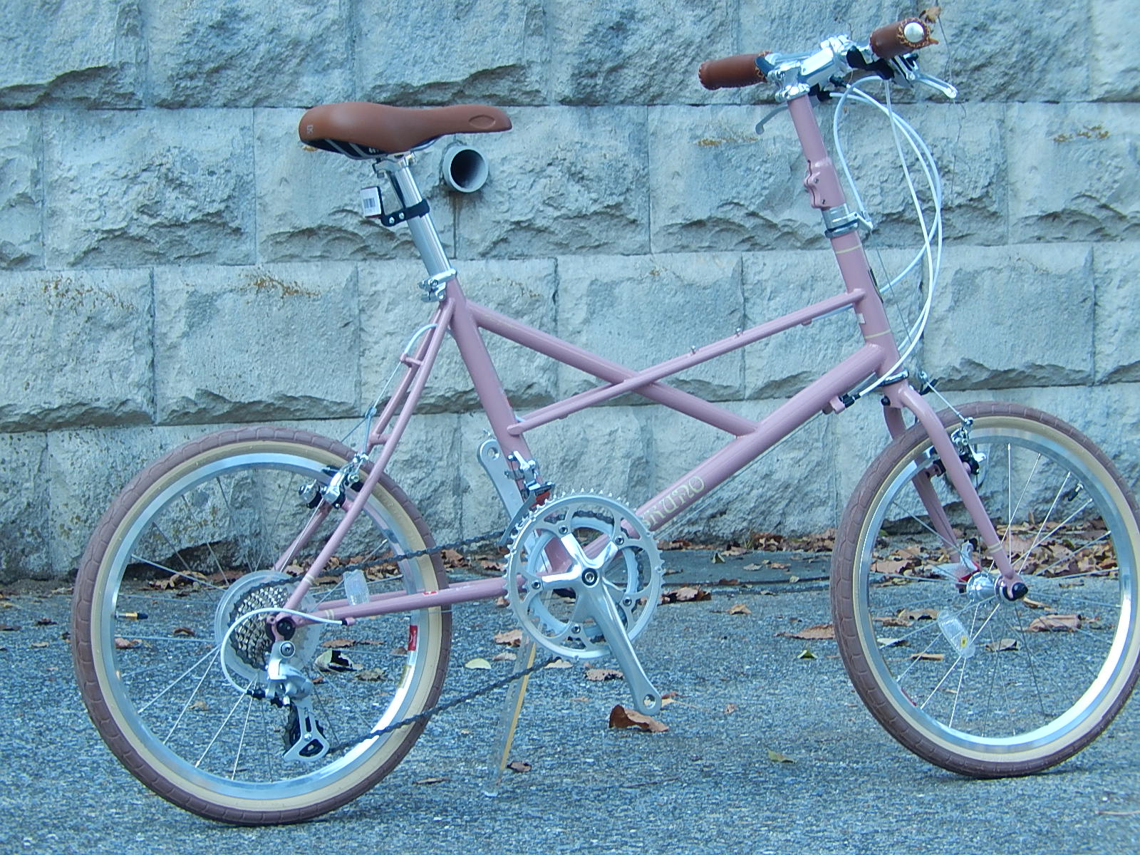 3月20日 渋谷 原宿 の自転車屋 FLAME bike前です_e0188759_1611464.jpg