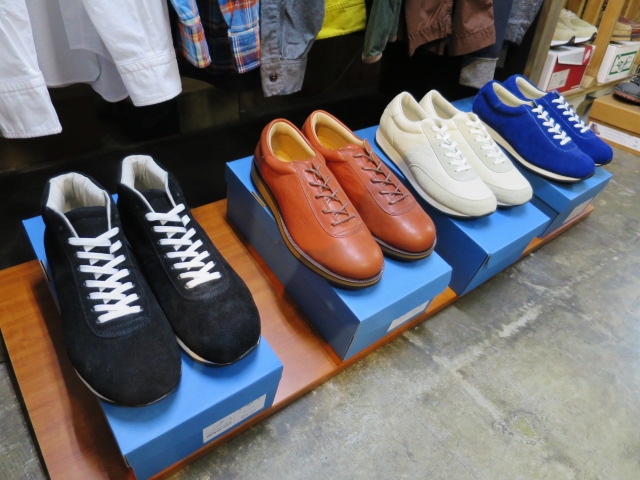 BLUE OVER ・・・ SHORTY (NEW!) 定番の「白」_d0152280_8503316.jpg