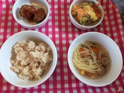 12月24日の給食。お誕生日献立でした!_c0293682_176949.jpg