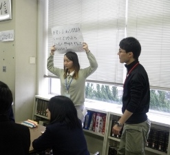 県立新潟商業高校において『Imagine We Are All Related to One Another』を行いました。_c0167632_14585583.jpg