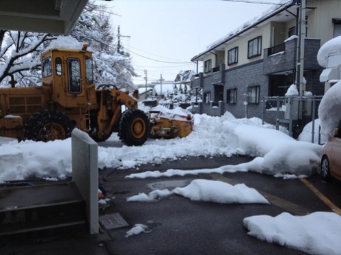 街中を走る大型重機!?_e0266363_167215.jpg