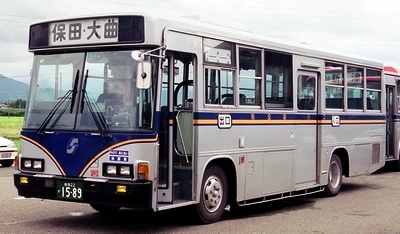 新交貸切バス いすゞP-LR312J +川重 _e0030537_194618.jpg