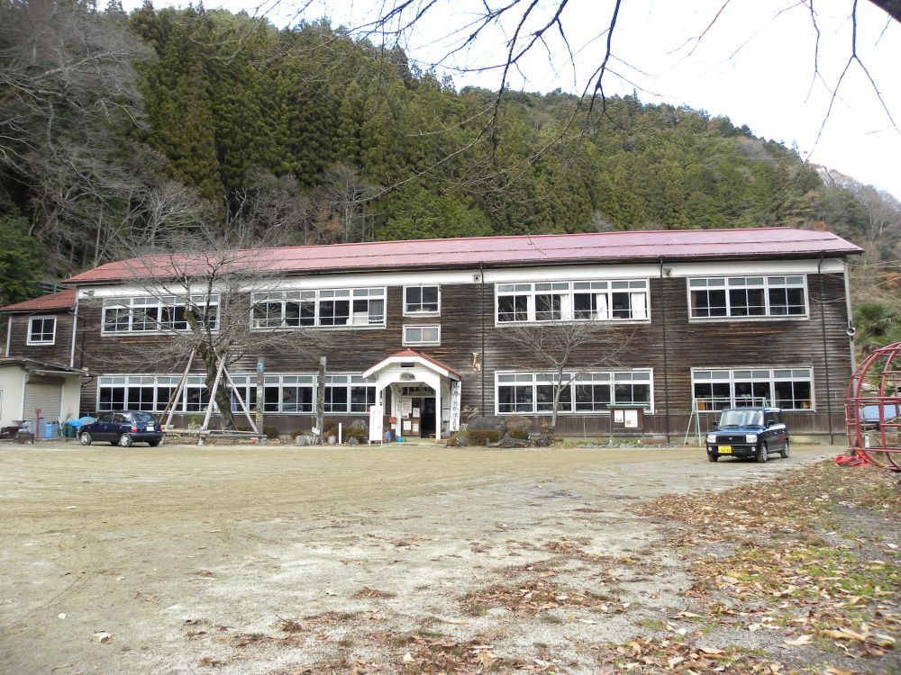 懐かしの校舎・木沢小学校_b0329588_11432021.jpg
