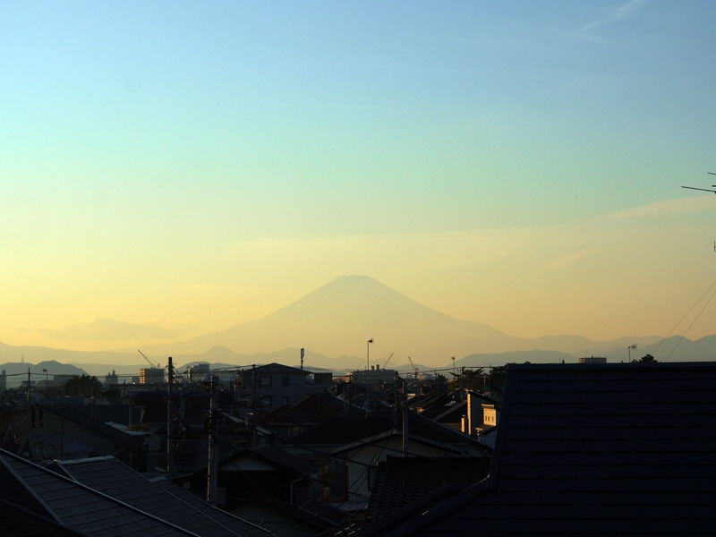 今日も今日で日が暮れる_e0189021_22501415.jpg