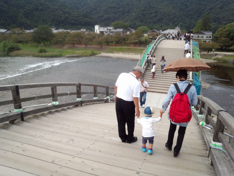 錦帯橋を見る旅　錦帯橋を渡る　＠山口県_f0048546_0465849.jpg