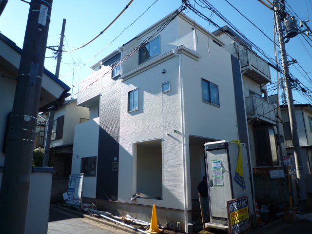 『上板橋』駅徒歩2分新築角地完成間近_b0246953_18273906.jpg