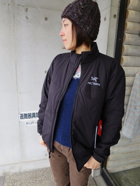 やはり大人気！★？　ARK\'TERYX ･･･ ATOM STAND JACKET (NEW)！★！_d0152280_137552.jpg