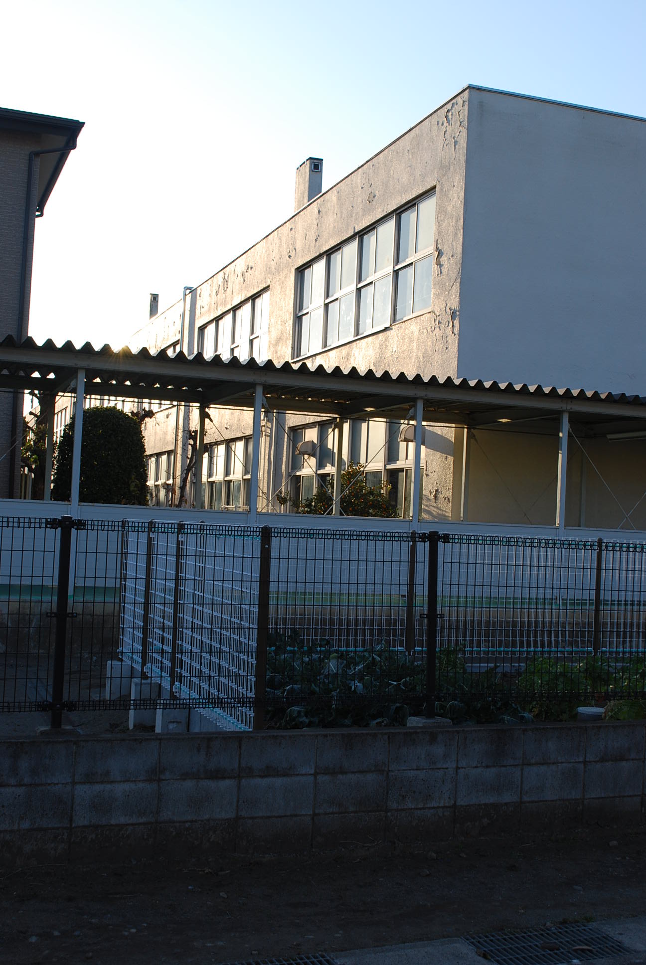 埼玉県上尾市立上尾中学校(建築家・関根要太郎作品研究)_f0142606_18131759.jpg