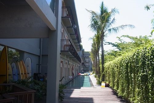 FRii Bali Echo Beach に遊びに行って部屋を見る @ Canggu (\'14年10月)_f0319208_153368.jpg