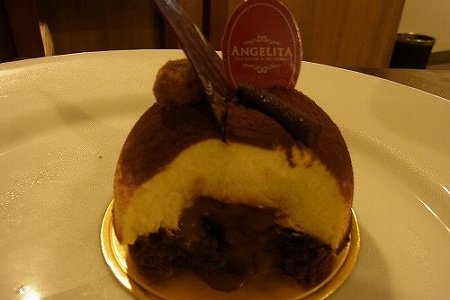 Angelita Tea Salon のケーキ食べ比べ @ Kerobokan (\'14年9月＆10月)_f0319208_471375.jpg