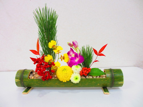 生徒さんの正月花です 東京いけばな日記 花と暮らしと生活と 生徒さんの正月花です 東京いけばな日記 花と暮らしと生活と