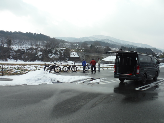 ファットバイクで雪遊び 2014年12月_c0132901_9195086.jpg