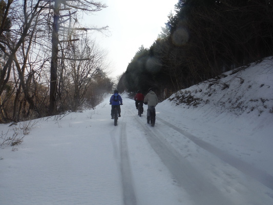 ファットバイクで雪遊び 2014年12月_c0132901_9205319.jpg