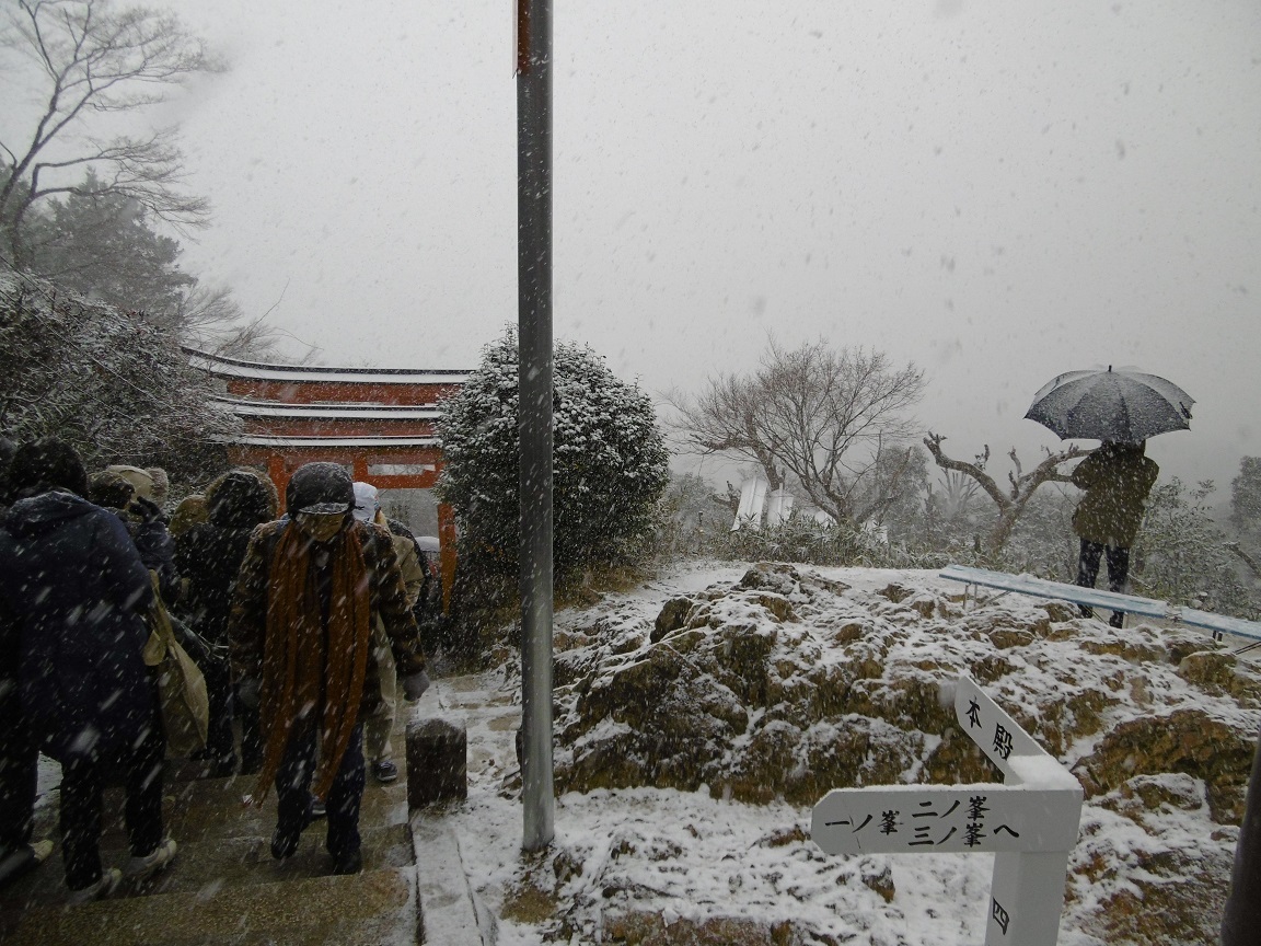 雪の初詣_f0205367_18150763.jpg