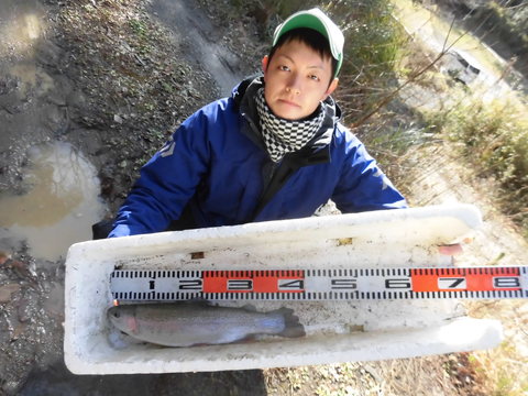 1月2日（金）朝寒くて氷が張ってた、のち晴れ_f0192504_16594285.jpg
