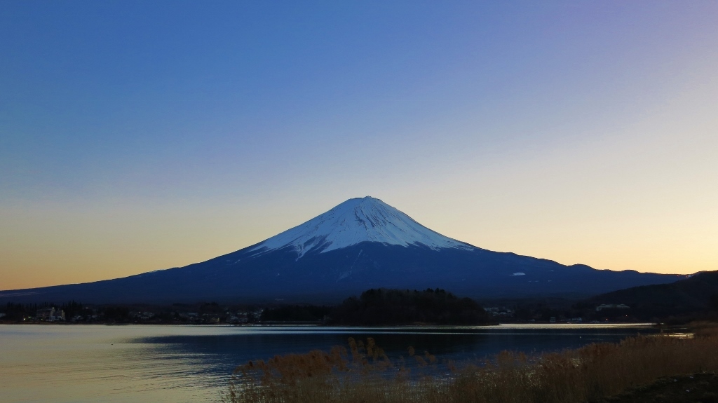 暮れゆく富士山_b0083801_23380179.jpg