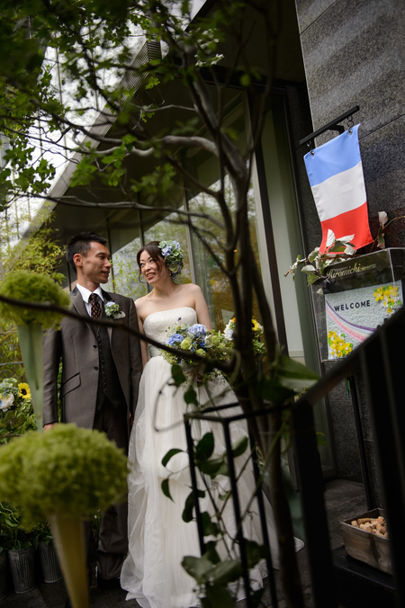 新郎新婦様からのメール 初夏の装花 レストランヒロミチ様へ ひまわりと未来２ _a0042928_22336100.jpg