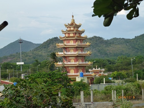 52．ベトナムの田舎の寺　　番外編１_e0309314_19173052.jpg