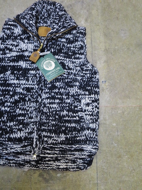 CANADIAN SWEATER　別注MELANGE ZIP KNIT VEST ･･･ また後で！★？？_d0152280_9401589.jpg