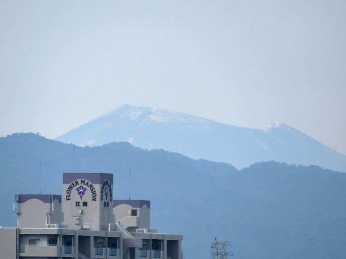 赤い日、青い空、黄色い月 (*^_^*)_c0049299_2282281.jpg