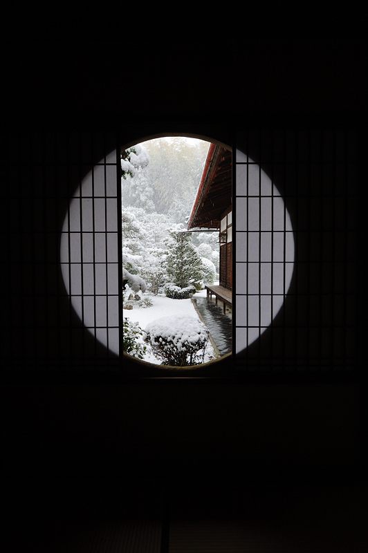 元旦雪景色!@東福寺塔頭 芬陀院_f0032011_2092739.jpg