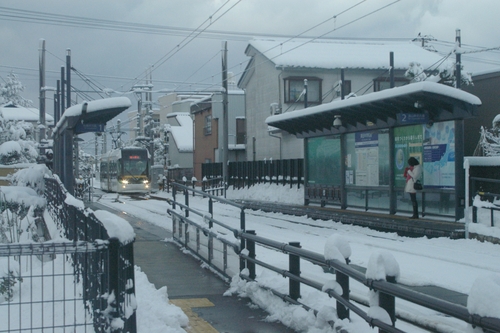 北陸の雪と、富山ライトレール_e0158517_22105261.jpg