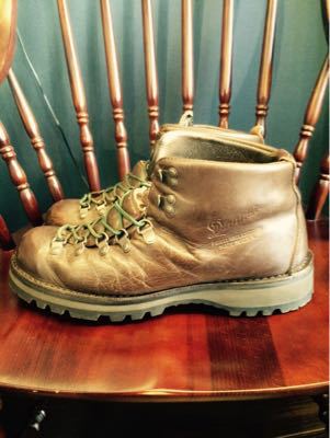 DANNER ダナーマウンテンライト オールソール 修理 : 靴とバッグ DANNER ダナーマウンテンライト オールソール 修理 : 靴とバッグ