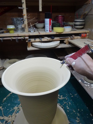 磁器の削りと作り込み_d0195183_036193.jpg