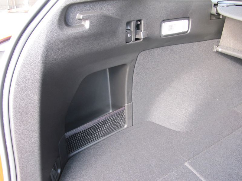 独製旅行者志向上級車の素晴らしさと「S CONCEPT」_f0076731_18314828.jpg