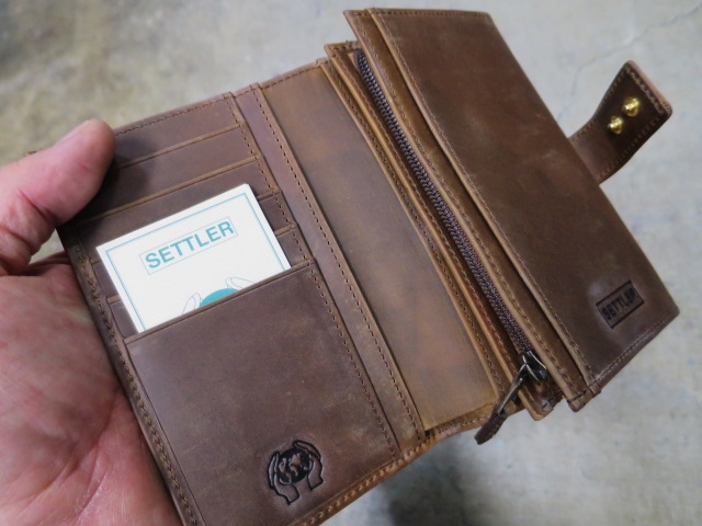 SETTLER ・・・ 各種LEATHER WALLET 色々と入荷してます。。。春財布ですョ★★★_d0152280_15421752.jpg