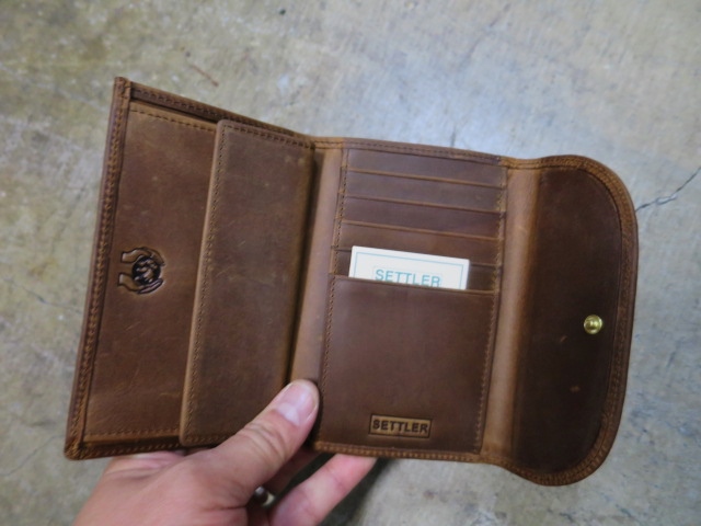 SETTLER ・・・ 各種LEATHER WALLET 色々と入荷してます。。。春財布ですョ★★★_d0152280_15443190.jpg