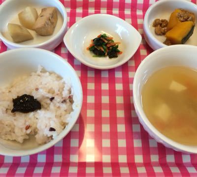 1月7日の給食。行事食でした!_c0293682_17113159.jpg