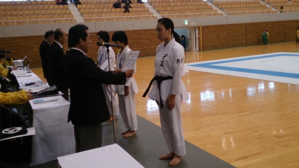 奥田遥菜が優勝 第28回桃太郎杯 結果 大阪学芸 空手道応援ブログ 奥田遥菜が優勝 第28回桃太郎杯 結果 大阪学芸 空手道応援ブログ
