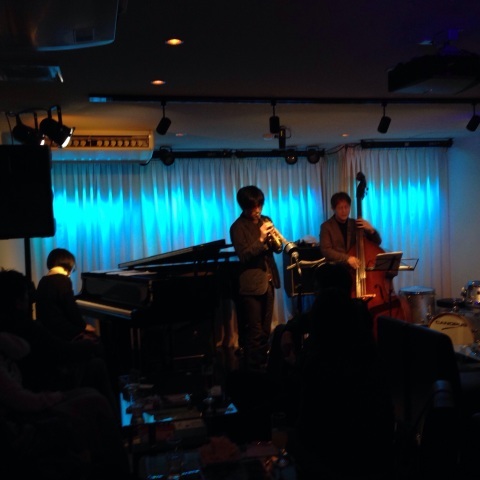 Jazzlive comin 本日8日のライブ_b0115606_11553889.jpg