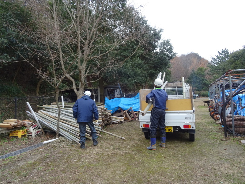 [とんど]準備＆組立（「新春里海まつり２０１５」）　　in　　せんなん里海公園_c0108460_20444266.jpg