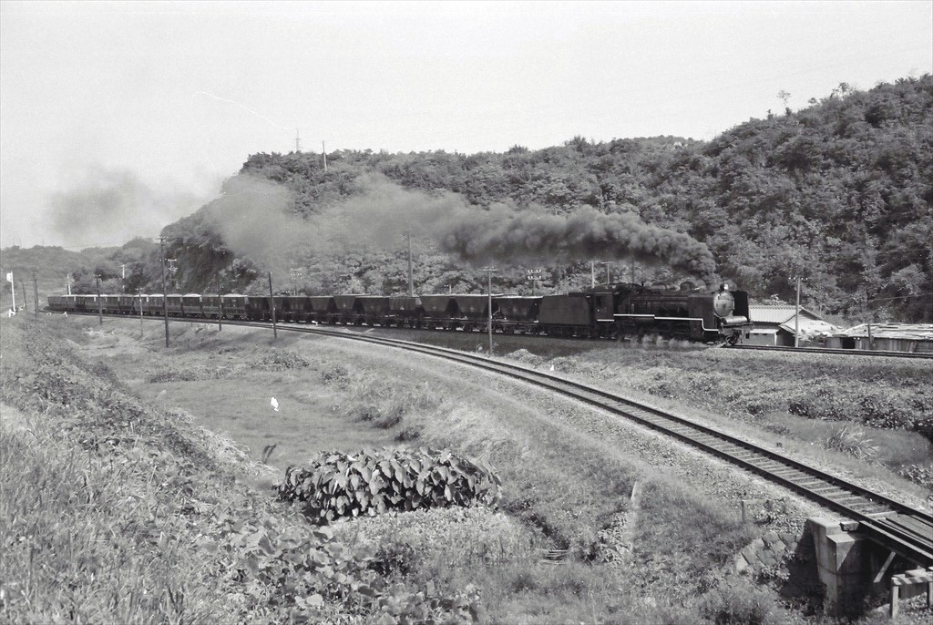 フィルムに残る蒸気機関車1 3 黒崎駅 折尾 中間駅間 1965 10 9 まるさん徒歩photo 3 slやまぐち号 山風景など 15 フィルムに残る蒸気機関車1 3 黒崎駅 折尾 中間駅間 1965 10 9 まるさん徒歩photo 3 slやまぐち号 山風景など 15