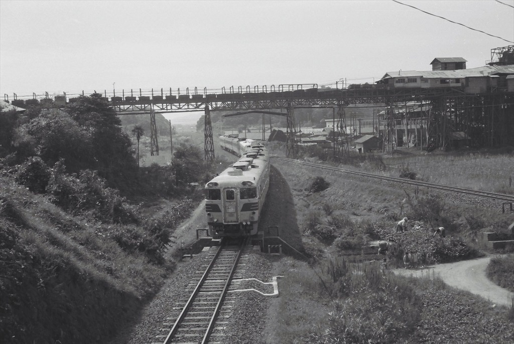フィルムに残る蒸気機関車1 3 黒崎駅 折尾 中間駅間 1965 10 9 まるさん徒歩photo 3 slやまぐち号 山風景など 15 フィルムに残る蒸気機関車1 3 黒崎駅 折尾 中間駅間 1965 10 9 まるさん徒歩photo 3 slやまぐち号 山風景など 15