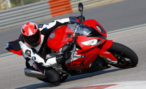 2015 NEW S1000RRのべた褒め動画_e0254365_20372589.jpg