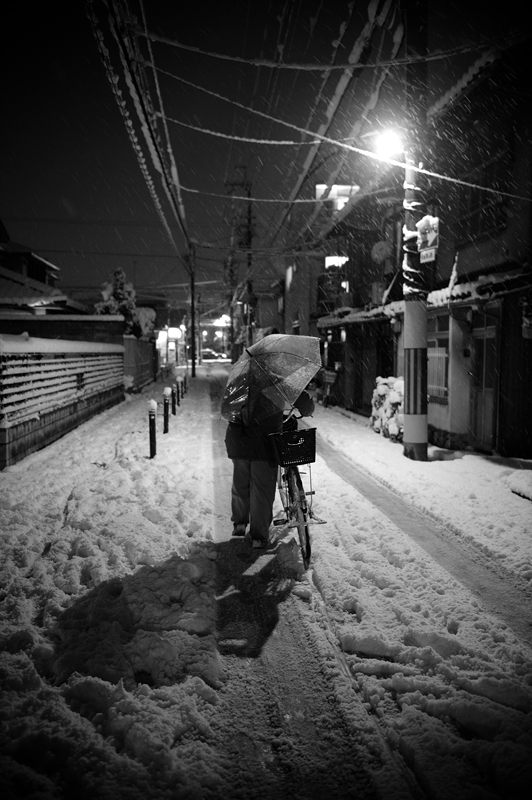 町角寸景・大雪の夜 其の二_f0032011_1857674.jpg