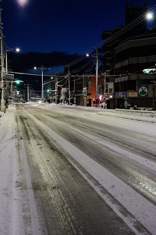 町角寸景・大雪の夜 其の二_f0032011_193188.jpg